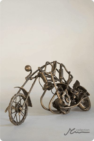 Statuette i metal -  MET107