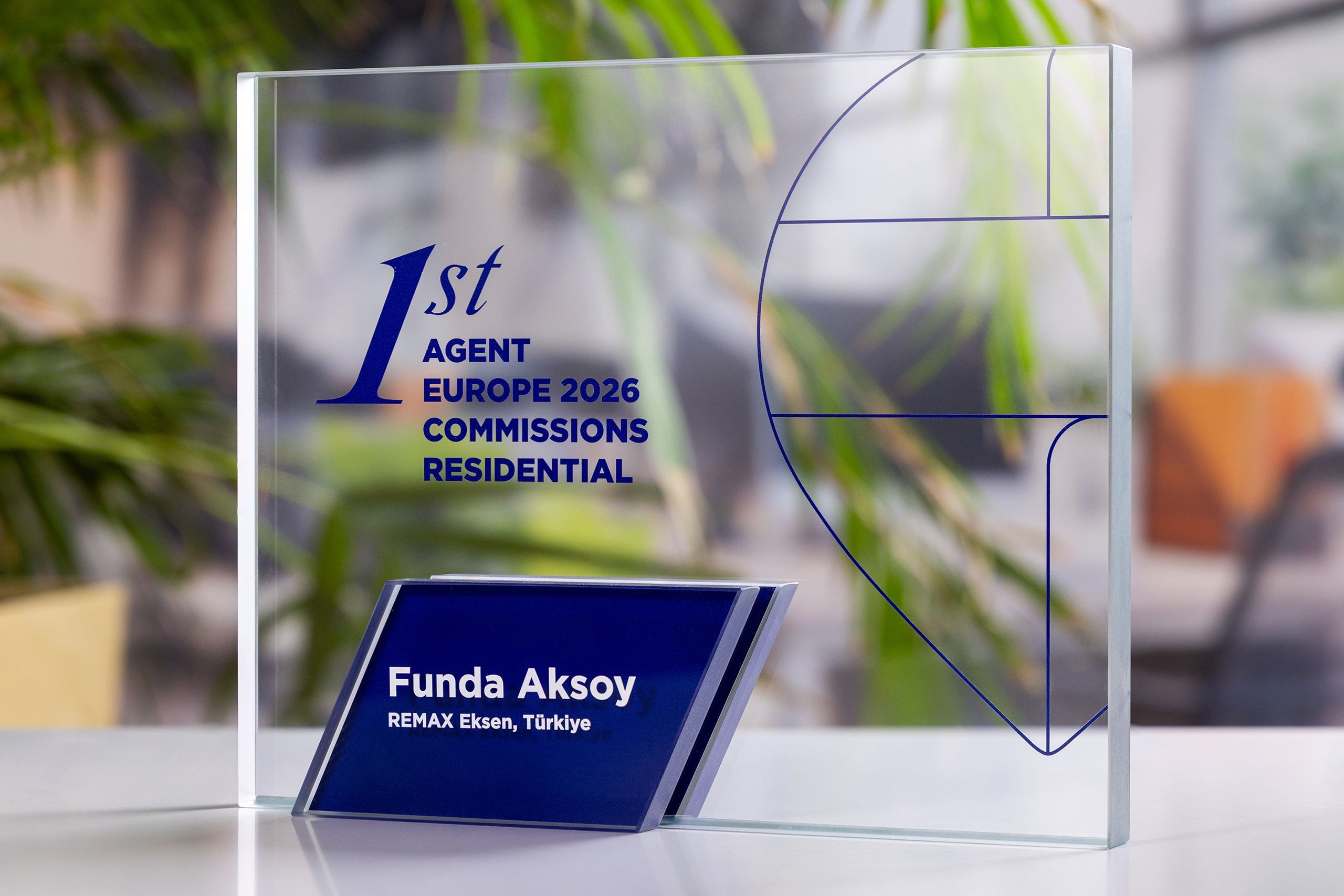 Glasso custom award