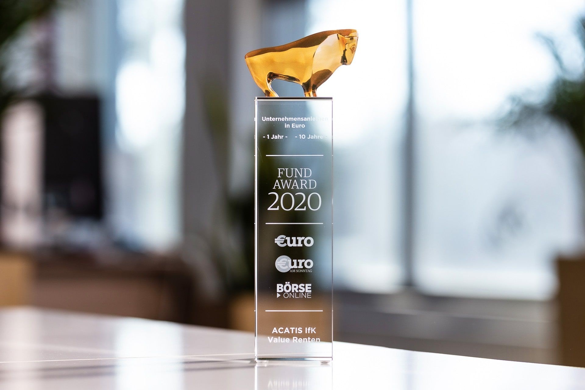statuetka szklo Fund Award glasso