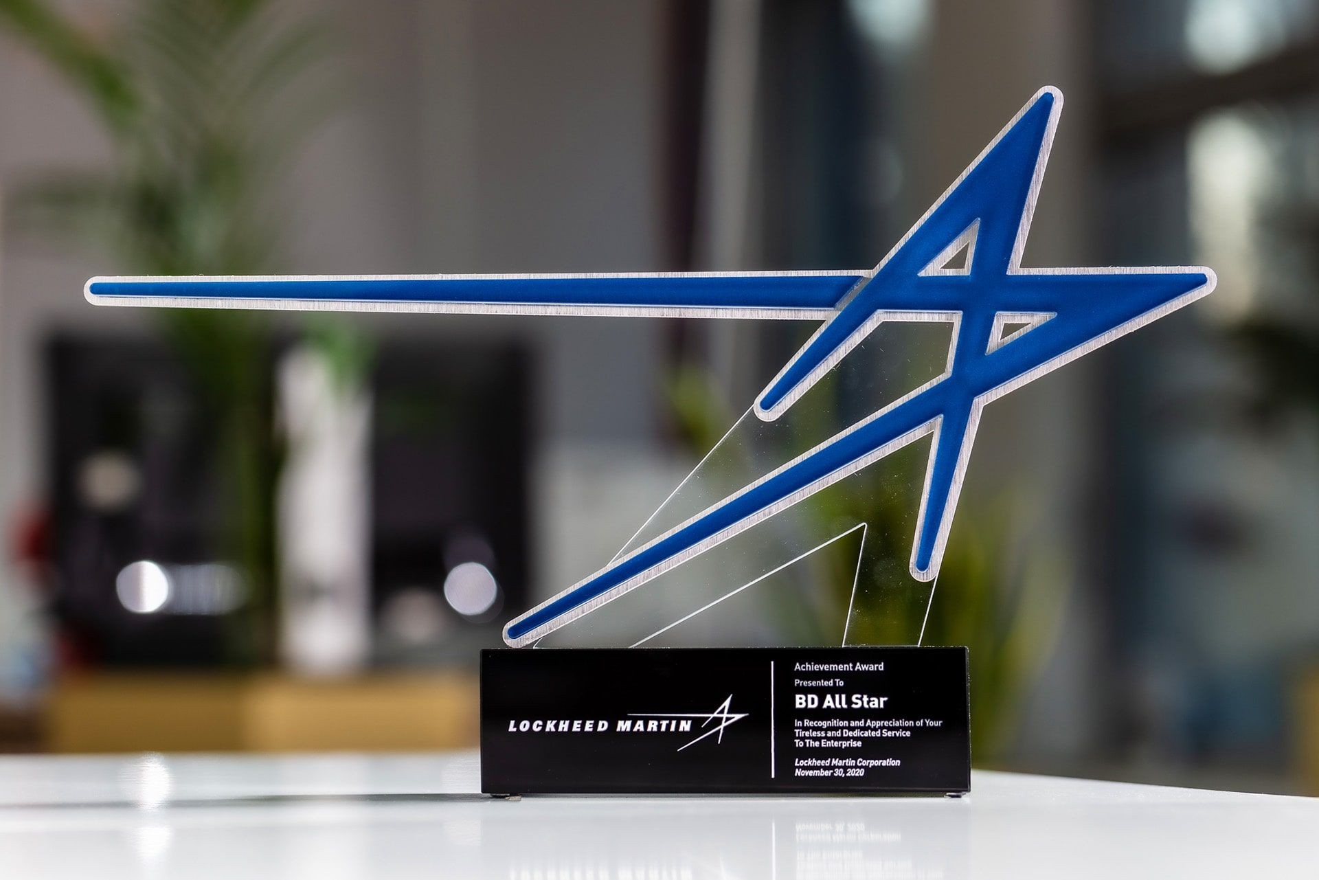 statuetka szkło Lockheed Martin glasso