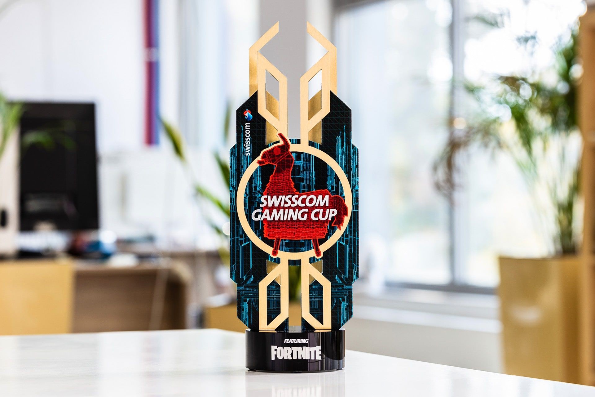 statuetka szklo Swisscom Gaming Cup glasso